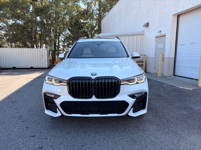 Used 2021 Mineral White Metallic BMW xDrive40i image 2