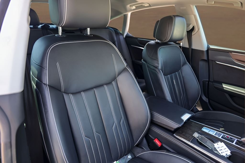 Used 2019 Black Audi 3.0T Prestige image 31