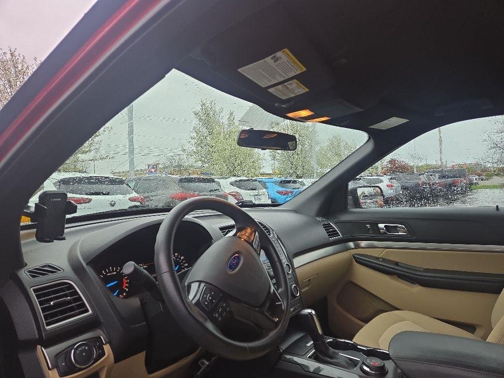 Used 2017 Ruby Red Metallic Ford  image 5