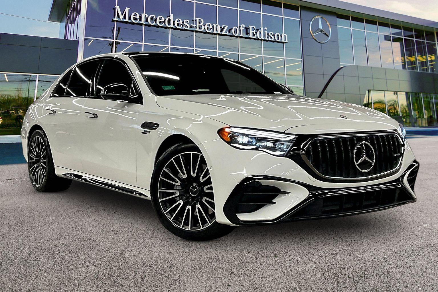 New 2026 MANUFAKTUR Moonlight White Metallic Mercedes-Benz AMG® E 53 E 4MATIC+ Sedan image 14