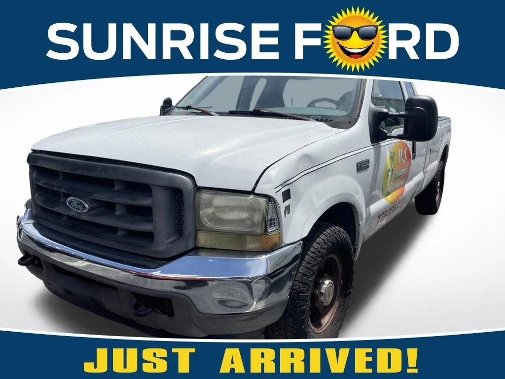 Used 2002 White Ford XL image 1