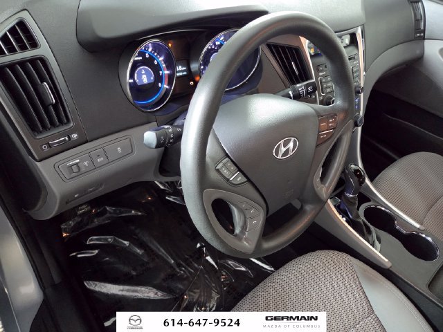 Used 2011 Blue Hyundai GLS image 17