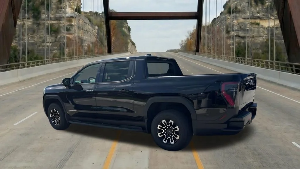 New 2026 Onyx Black GMC Elevation Extended Range image 7