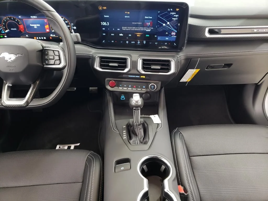 2025 Ford Mustang GT Premium - Photo 13