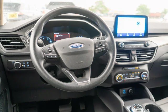 Used 2020 Blue Ford SE image 12