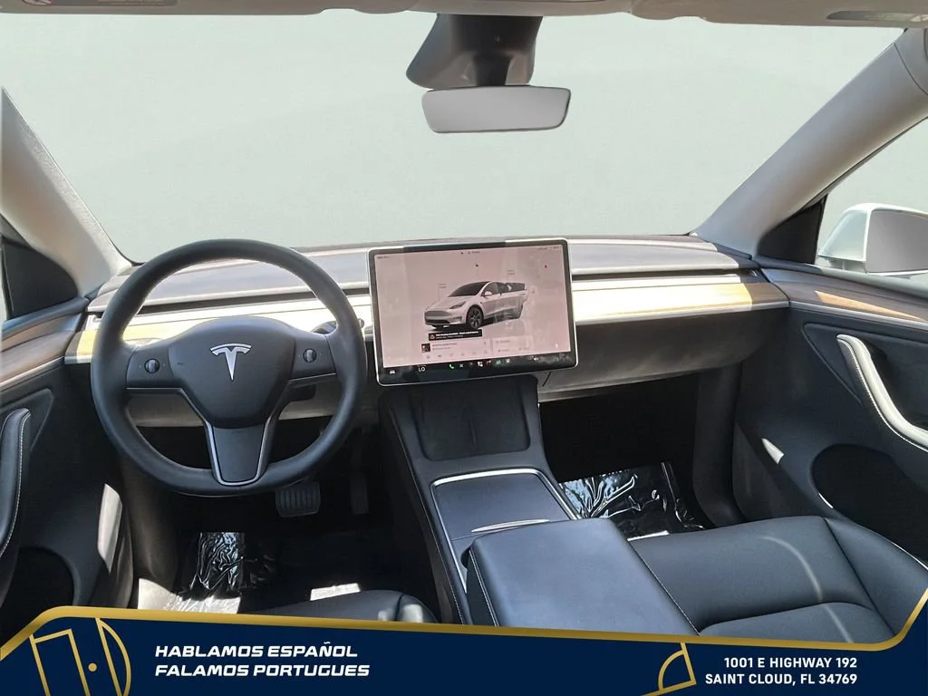Used 2024  Tesla Long Range image 19