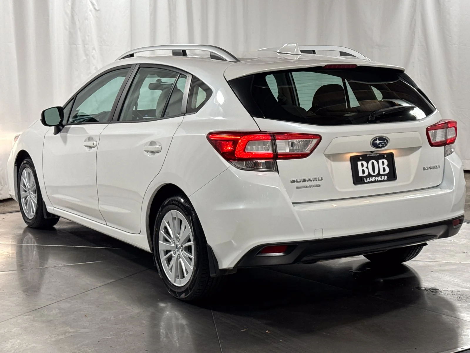 Used 2018 White Subaru 2.0i Premium image 9