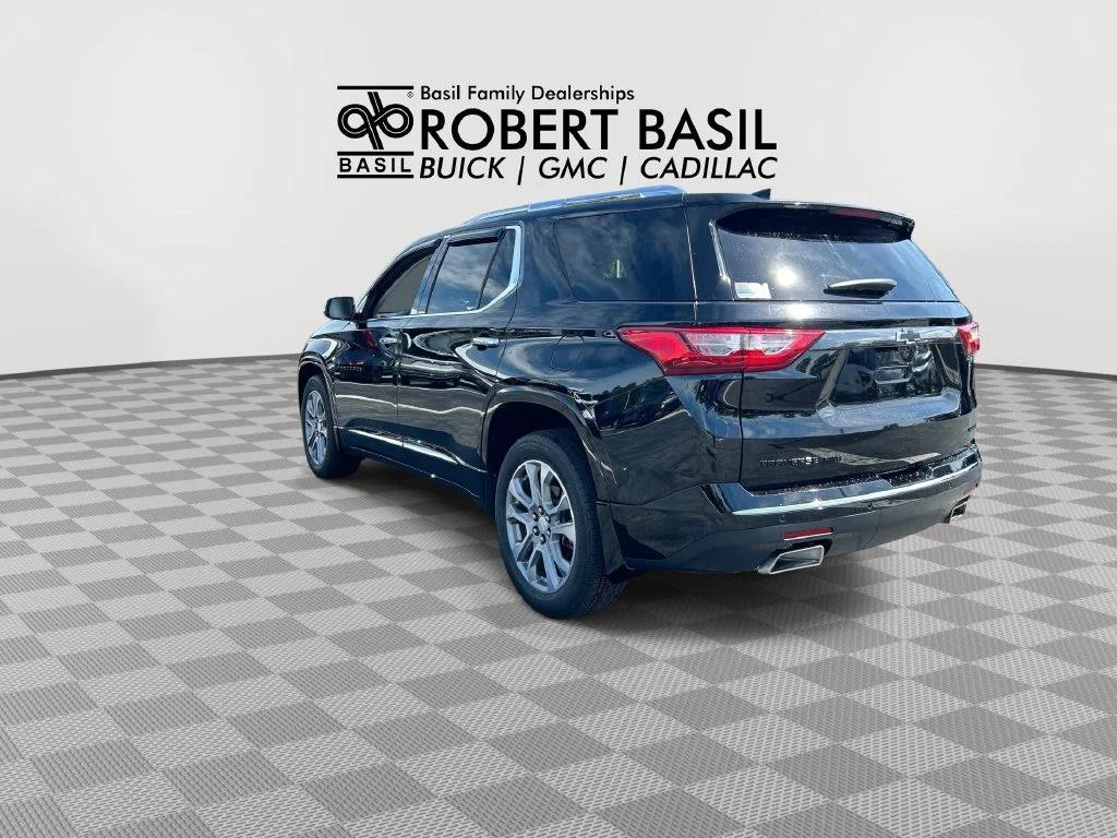 Used 2019 MOSAIC BLACK METALLIC Chevrolet Premier image 6