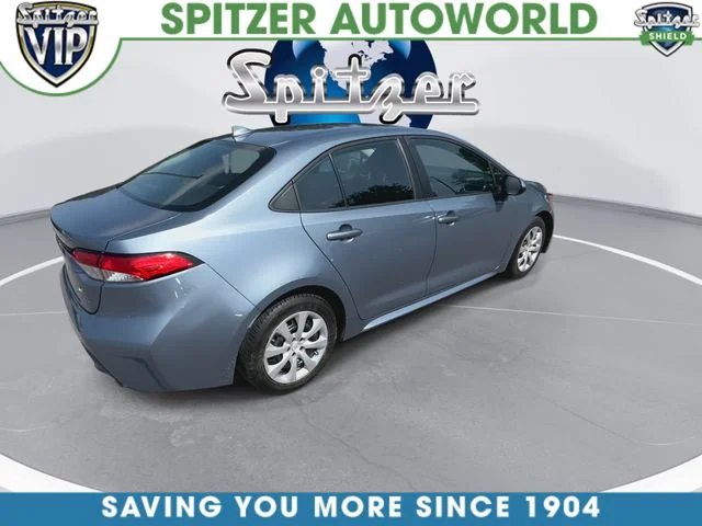 Used 2021  Toyota LE image 9