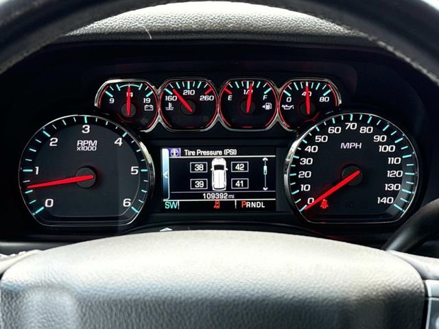 Used 2020 Gray Chevrolet LT image 23