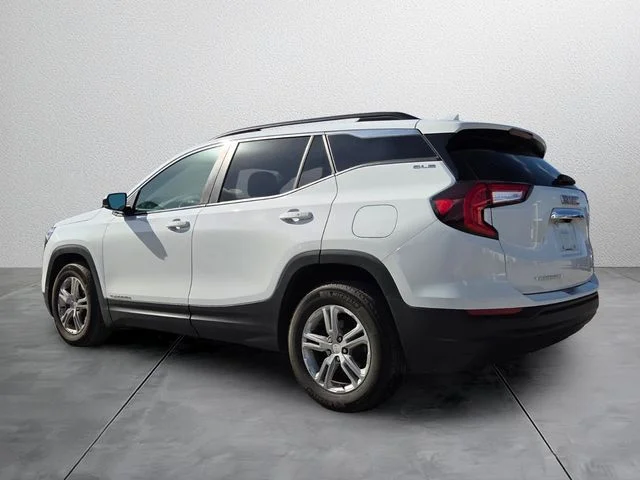 Used 2022 White GMC SLE image 3