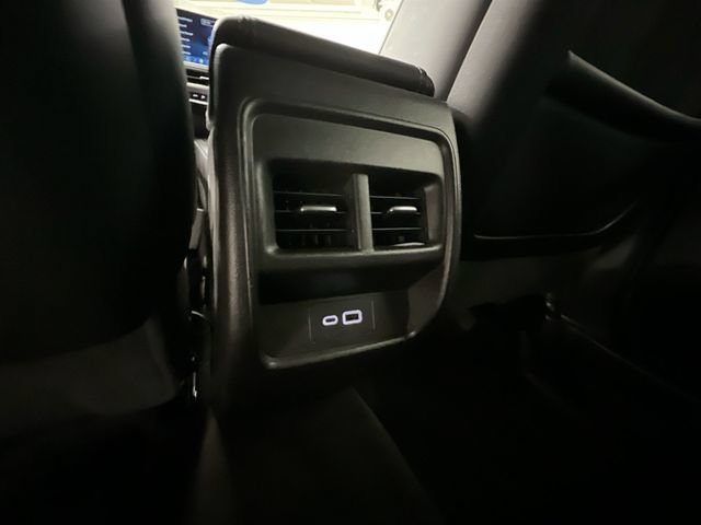 2025 Cadillac XT4 Premium Luxury - Photo 19