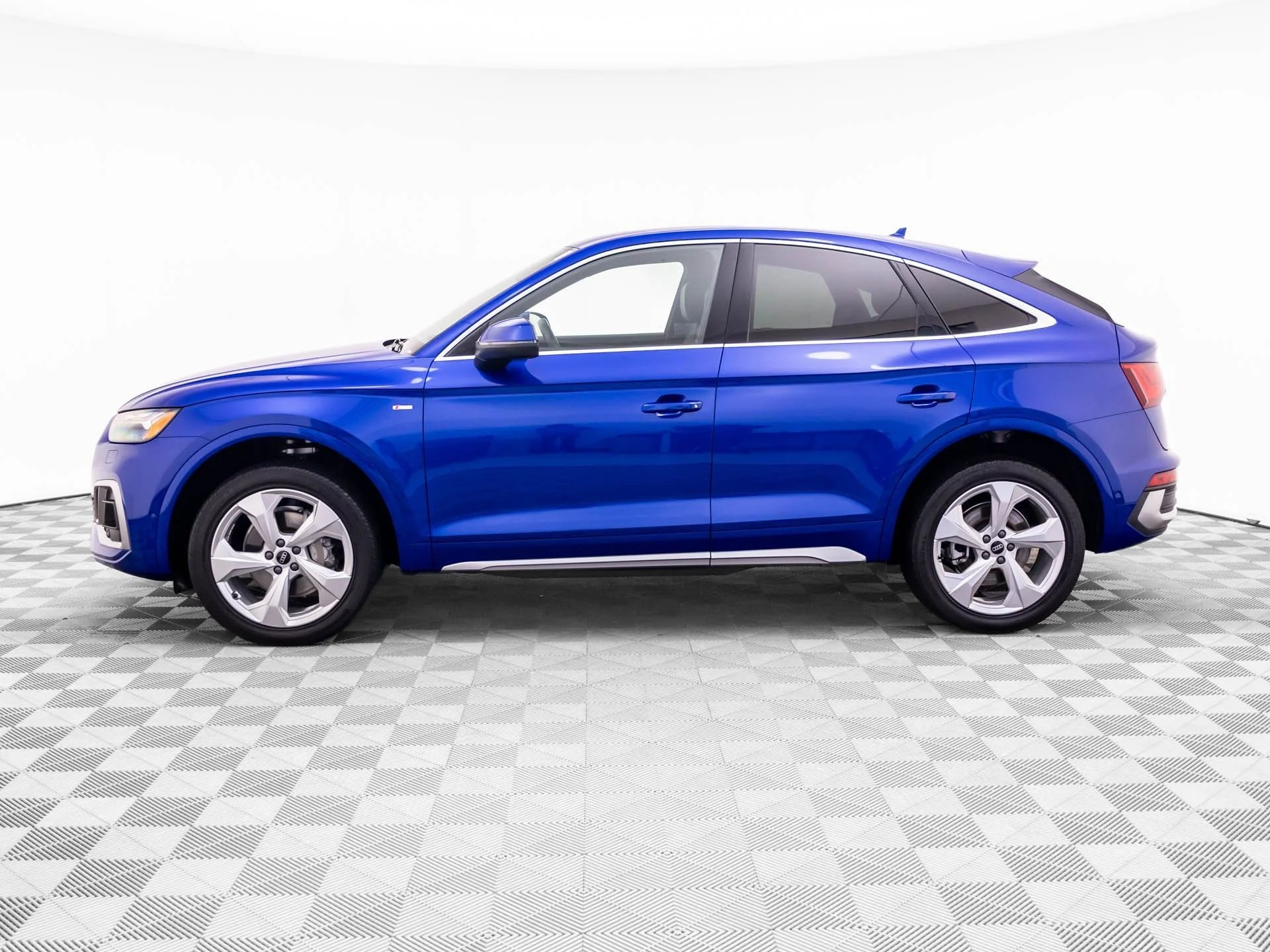 Used 2023 Blue Audi 45 S line Prestige image 2
