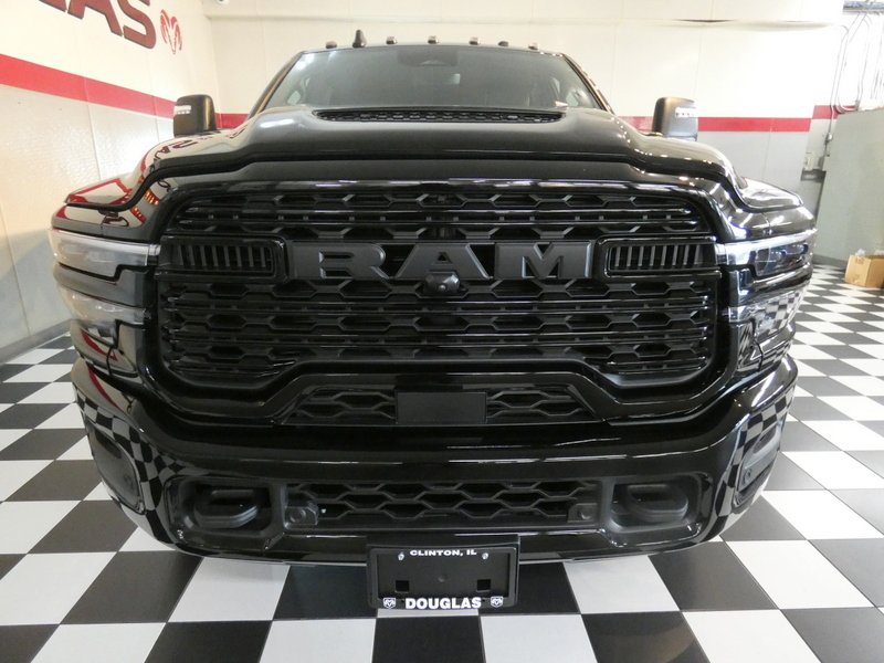 New 2026 Diamond Black Crystal Pearl-Coat Exterior Paint RAM Limited Crew Cab 8