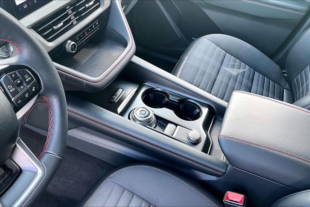 Used 2025 Gray Metallic Ford ST-Line image 8