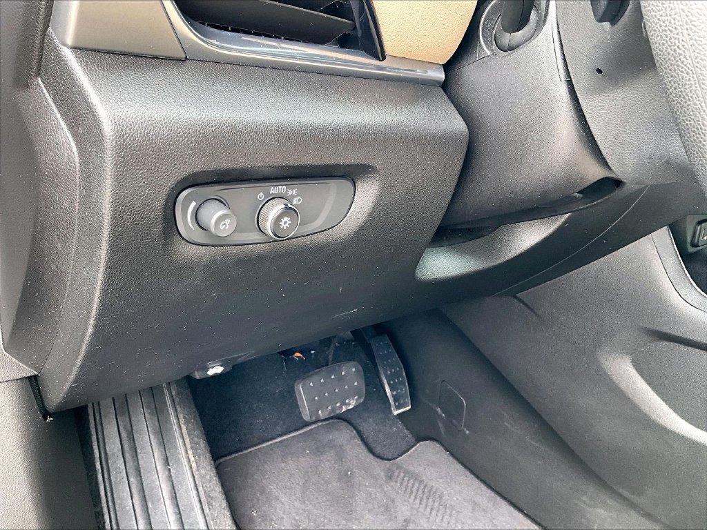 Used 2023 Black Chevrolet LS image 31