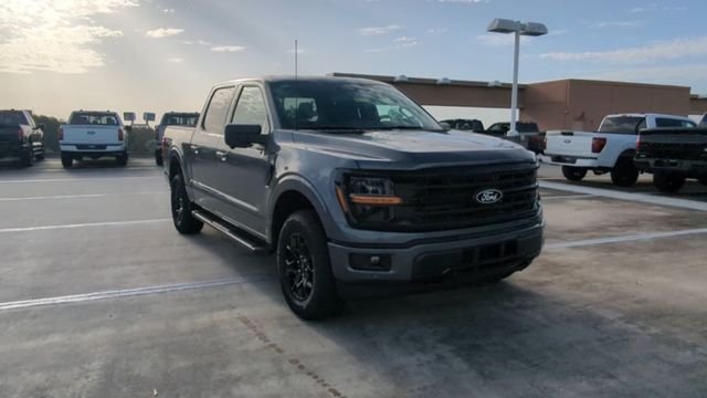 New 2026 Carbonized Gray Metallic Ford XLT image 102
