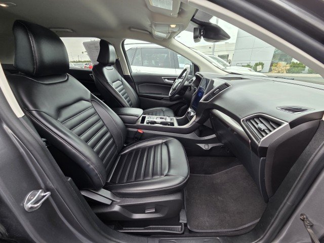 Used 2024 Grey Ford SEL image 37
