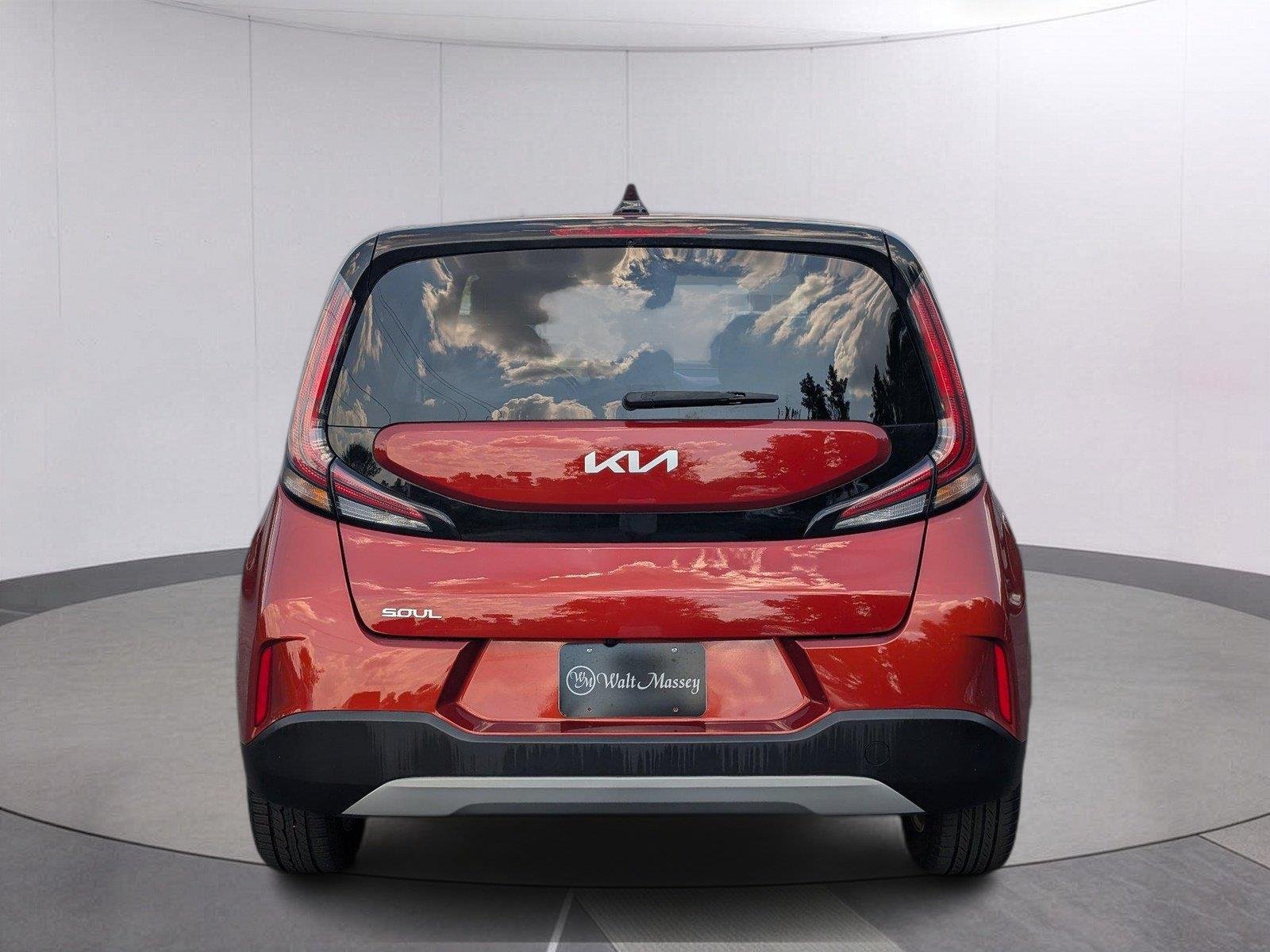 Used 2024 Mars Orange Kia LX image 4