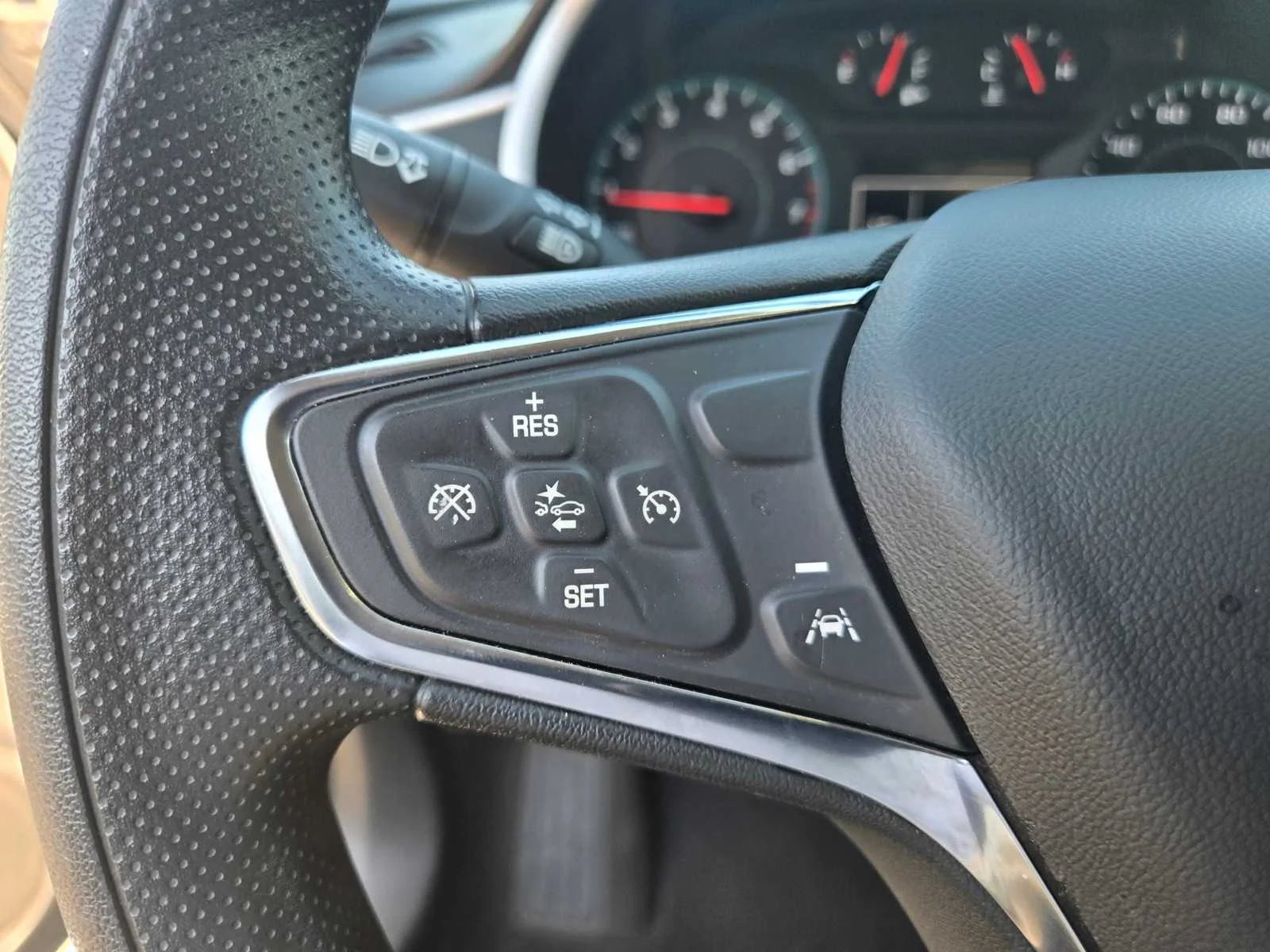 Used 2023 Summit White Chevrolet LT image 26