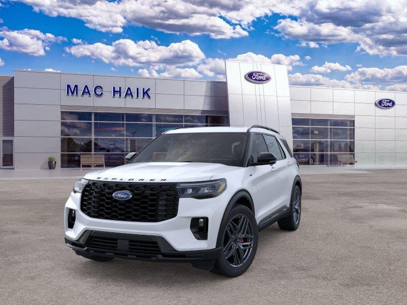 New 2026 Star White Metallic Tri-Coat Ford ST-Line image 2