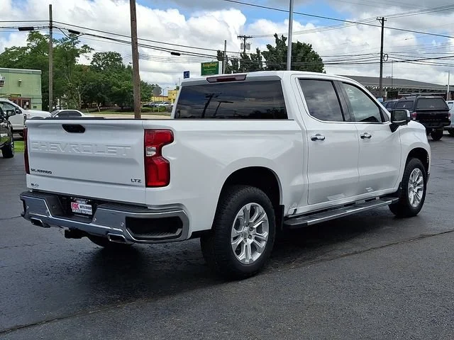 Used 2022 SUMMIT WHITE Chevrolet LTZ image 7