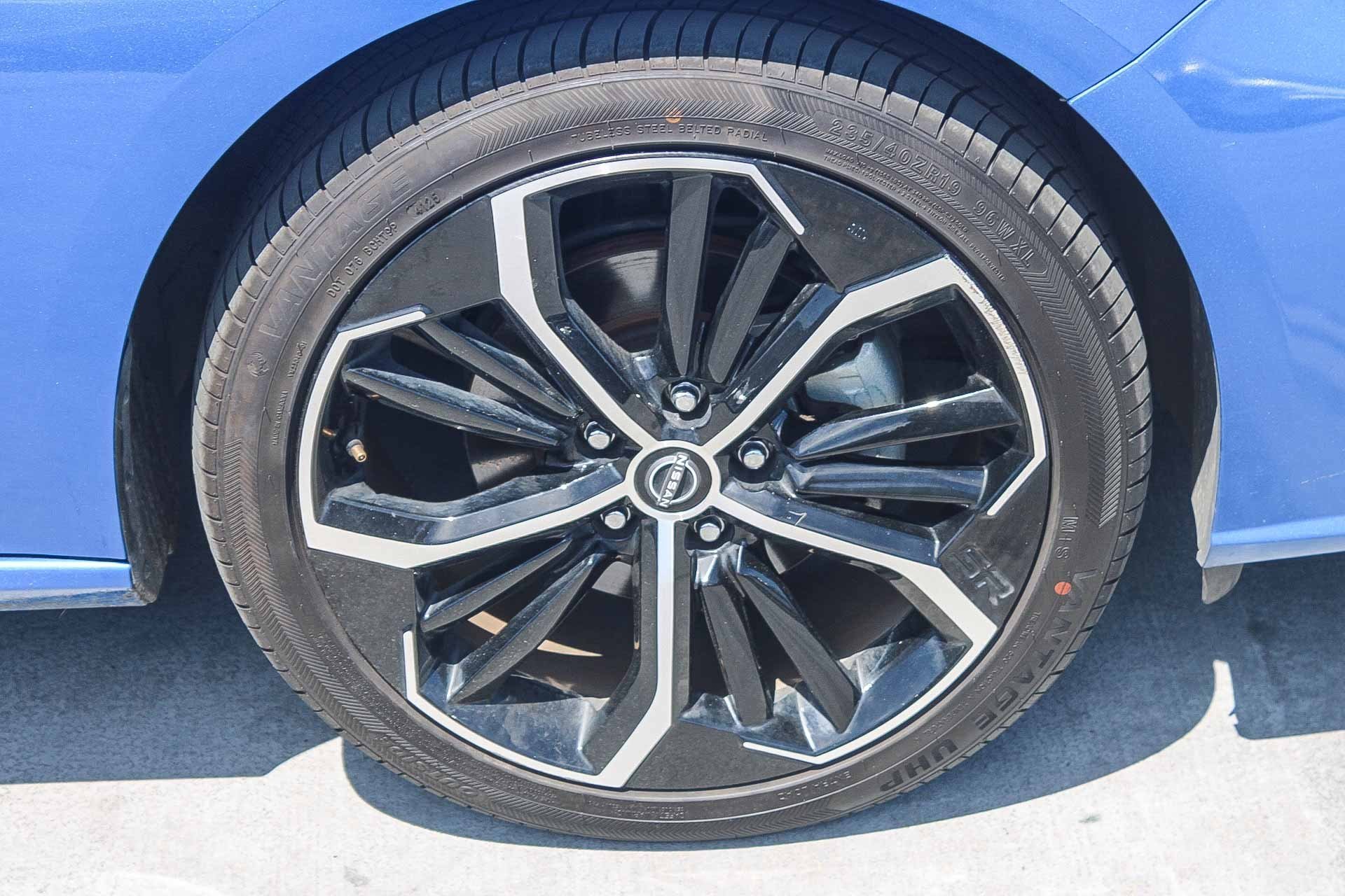 2025 Nissan Altima SR - Photo 10