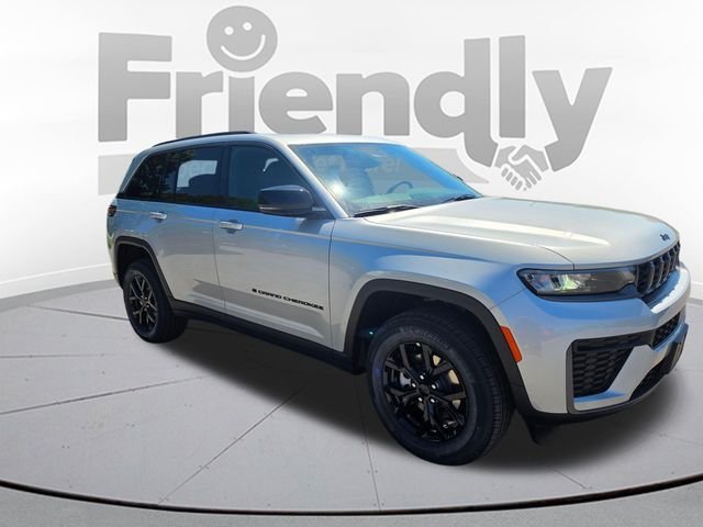 New 2026 Silver Zynith Exterior Paint Jeep Altitude image 3