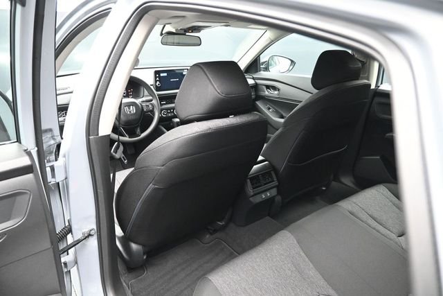 New 2026 Urban Gray Pearl Honda SE image 13
