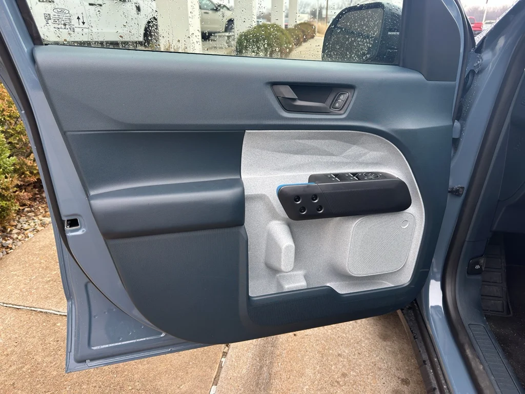 New 2026 Azure Gray Metallic Tri-Coat Ford XLT image 12