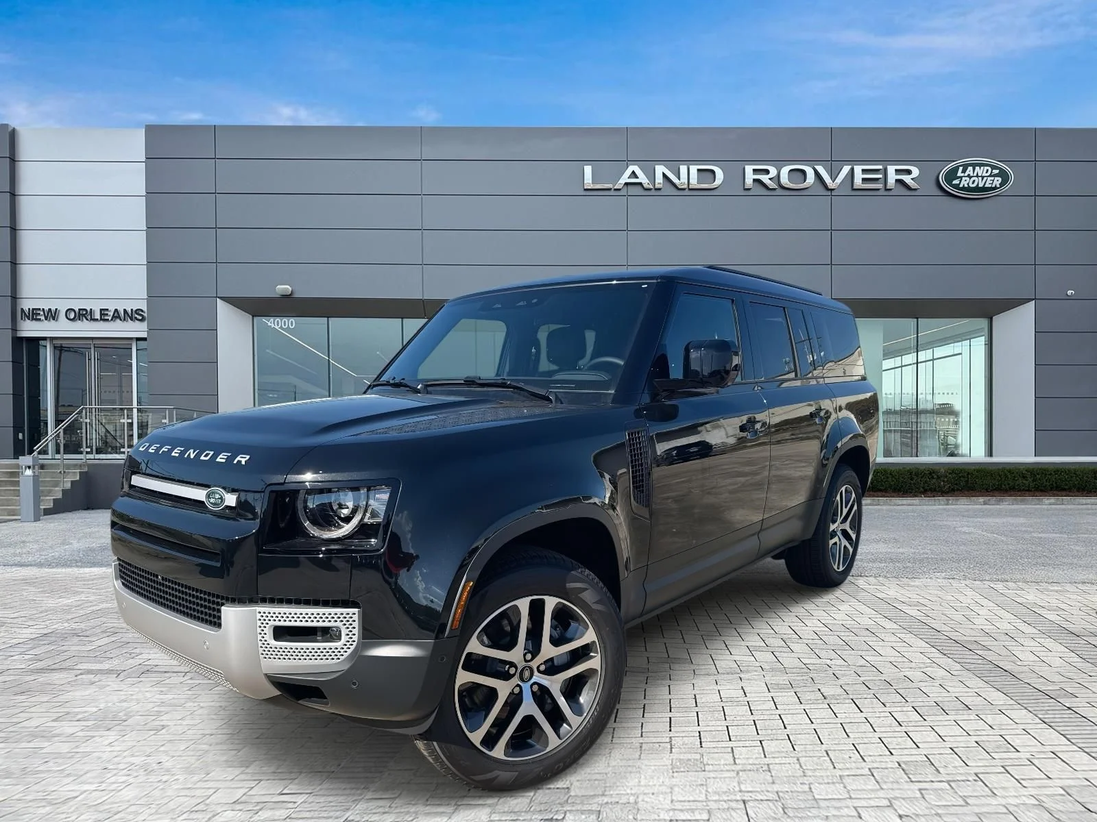 2025 Land Rover Defender 130 S P400's photo