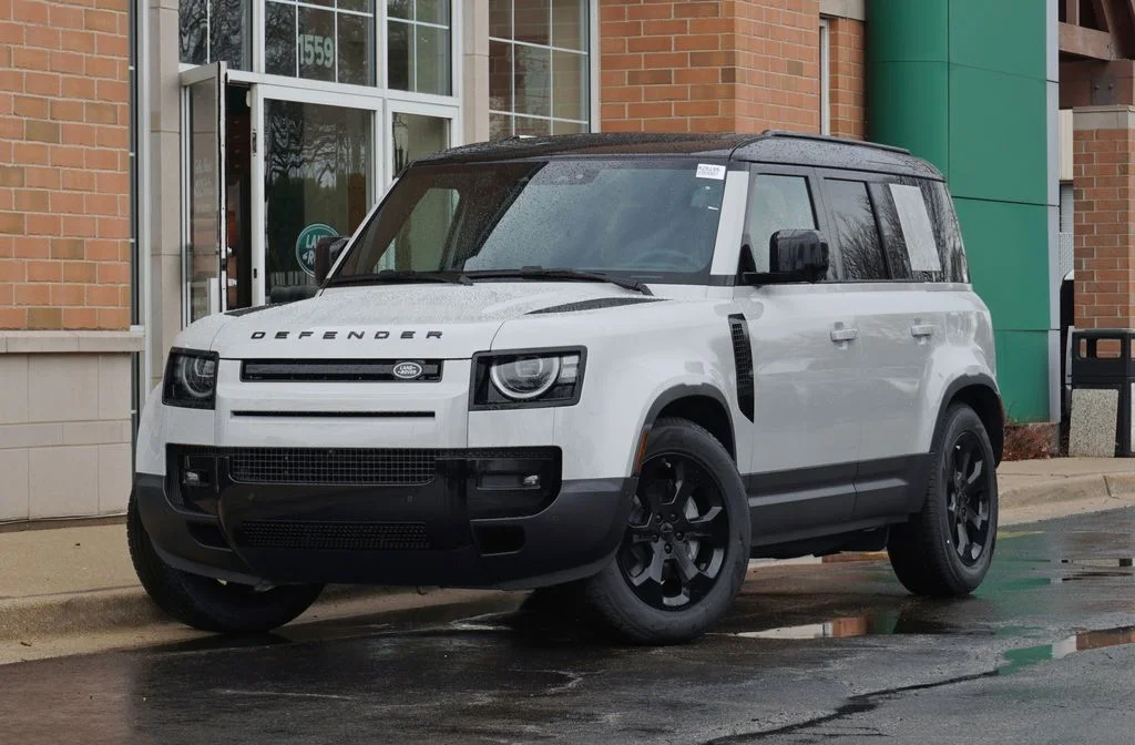 2026 Land Rover Defender 110 S P300's photo
