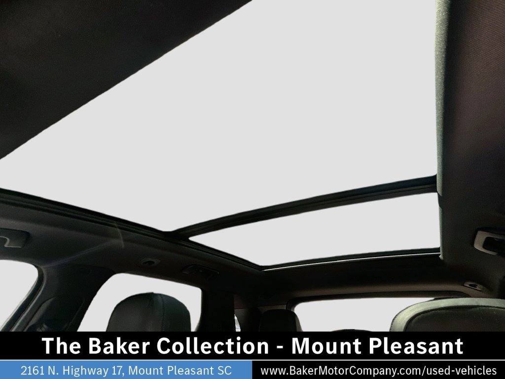 Used 2021 Silver Porsche Base image 23