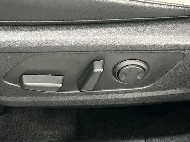 Used 2025 Gray Kia EX image 12