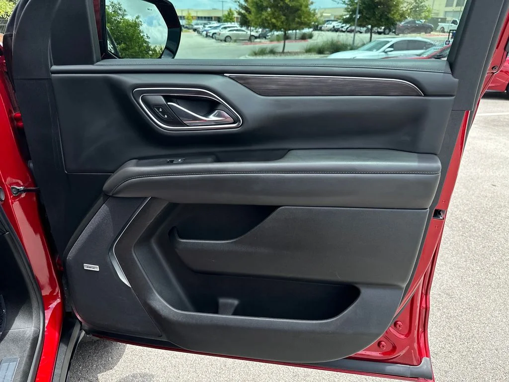 Used 2024 Red Chevrolet Z71 image 39