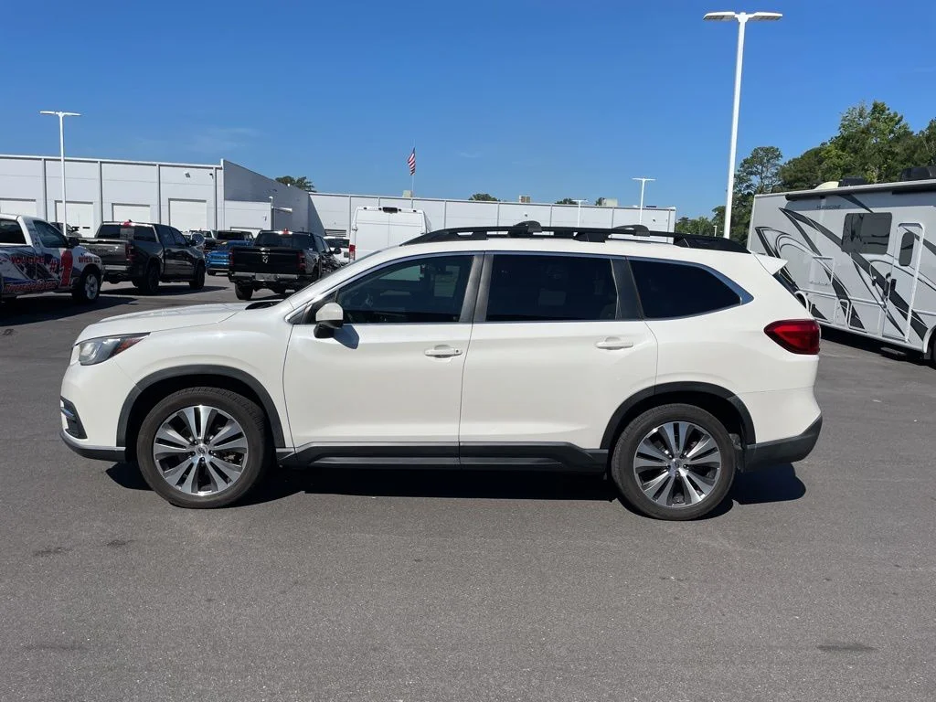 Used 2019 White Subaru Premium image 3