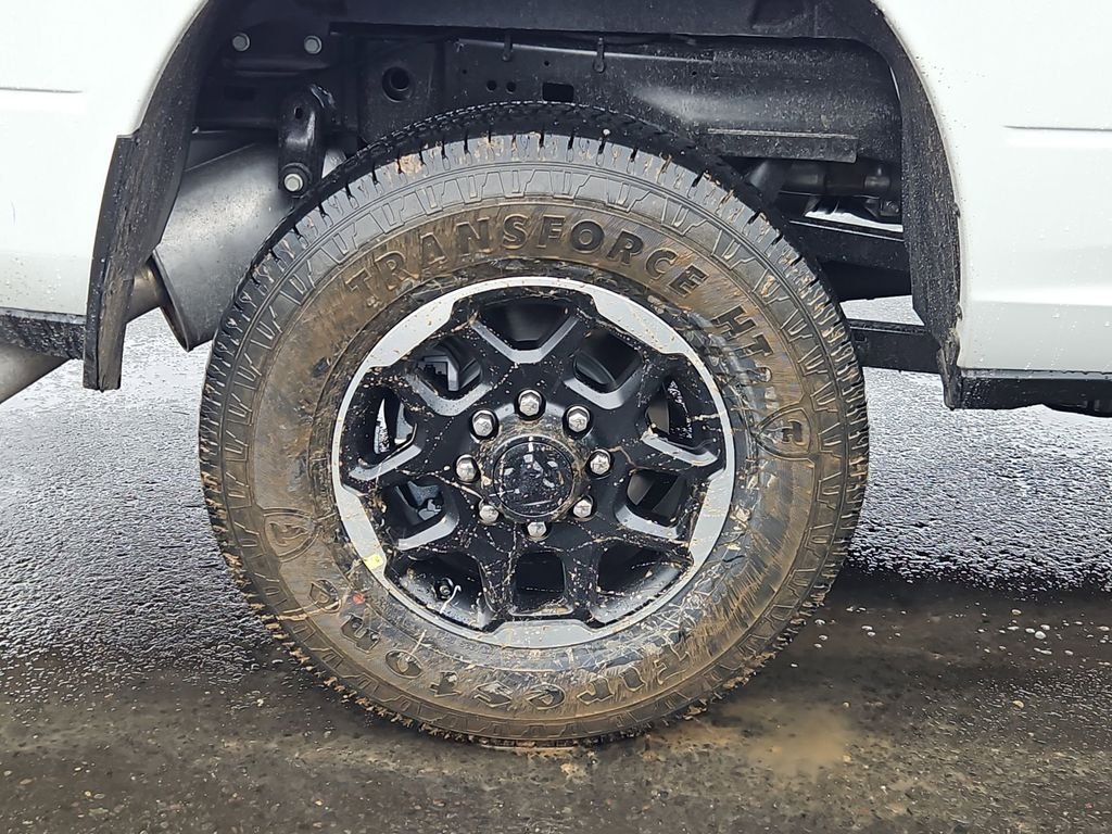 New 2026 Bright White Clear-Coat Exterior Paint RAM Laramie image 9