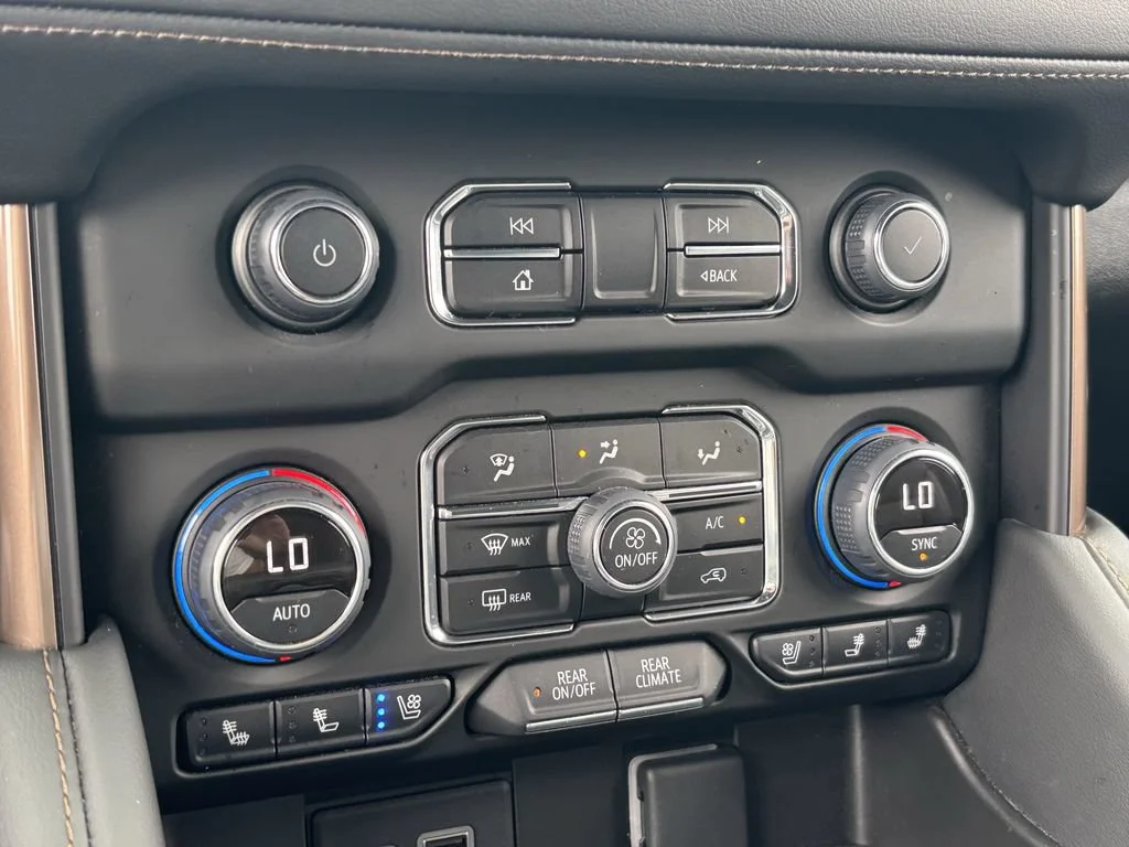 Used 2022 Black Chevrolet High Country image 33