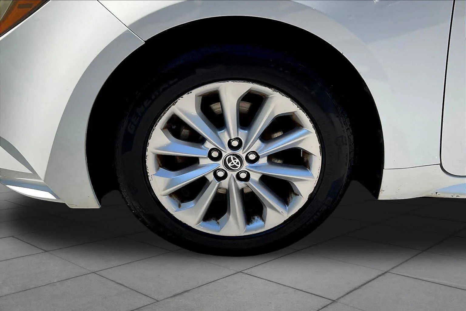 Used 2021 Super White Toyota LE image 11