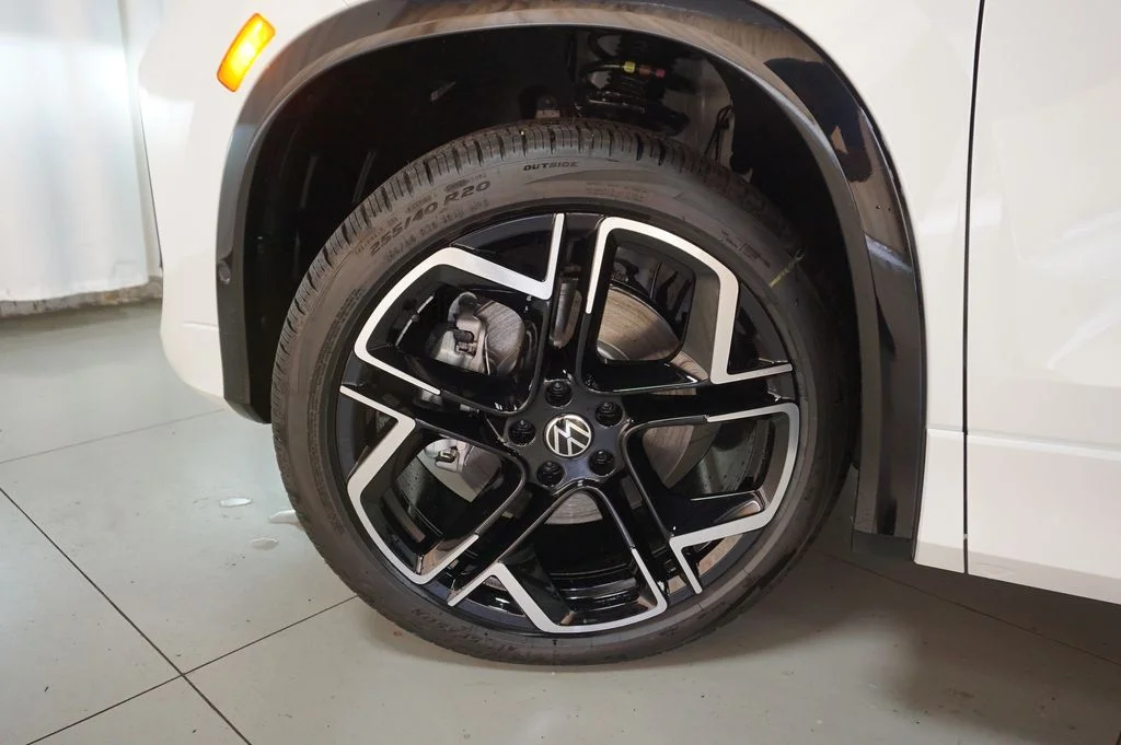 New 2026  Volkswagen 2.0T SEL R-Line Turbo image 34