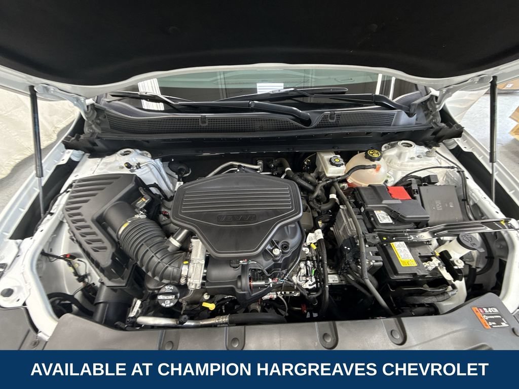 Certified Used 2024 Iridescent Pearl Tricoat Chevrolet Premier image 38