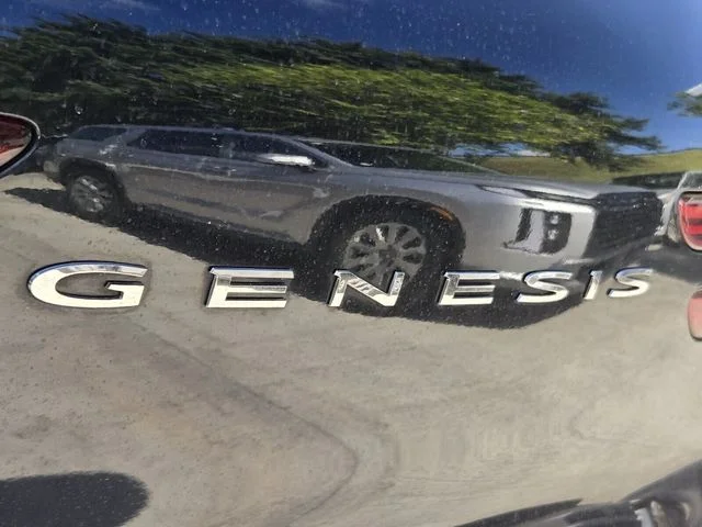 Used 2023 Black Genesis 2.5T image 10