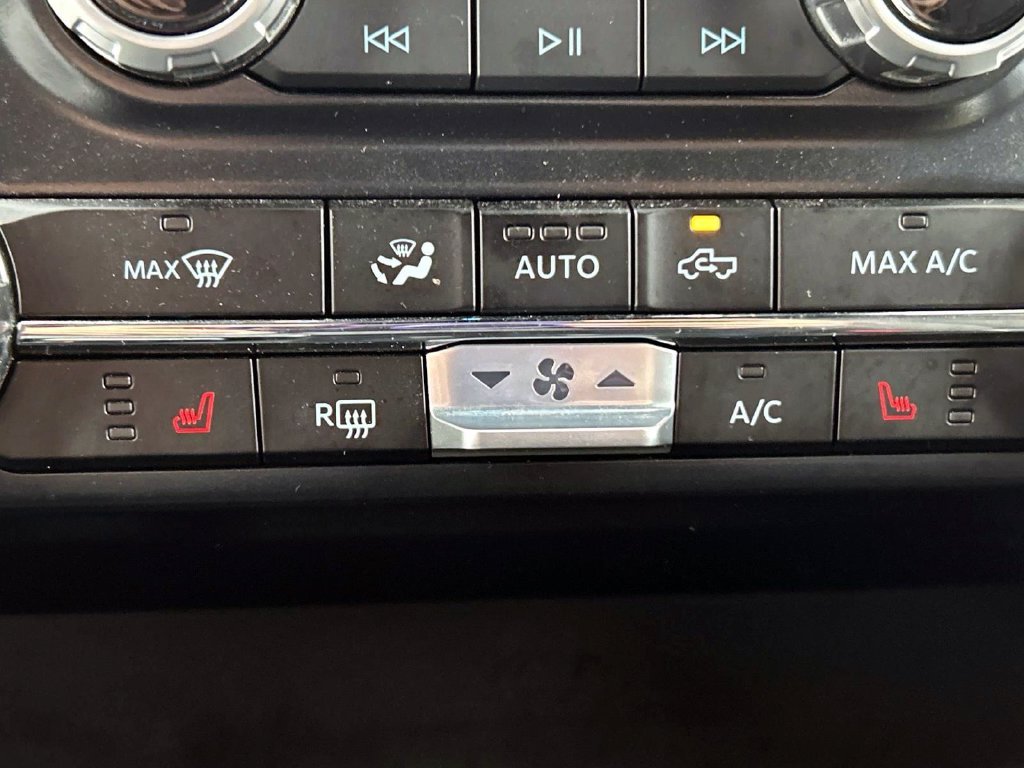 Used 2024 Gray Ford XLT image 30