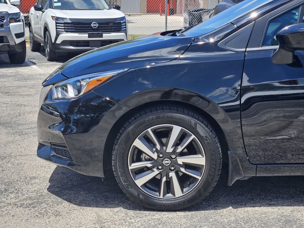 Used 2022 Black Nissan 1.6 SV image 9