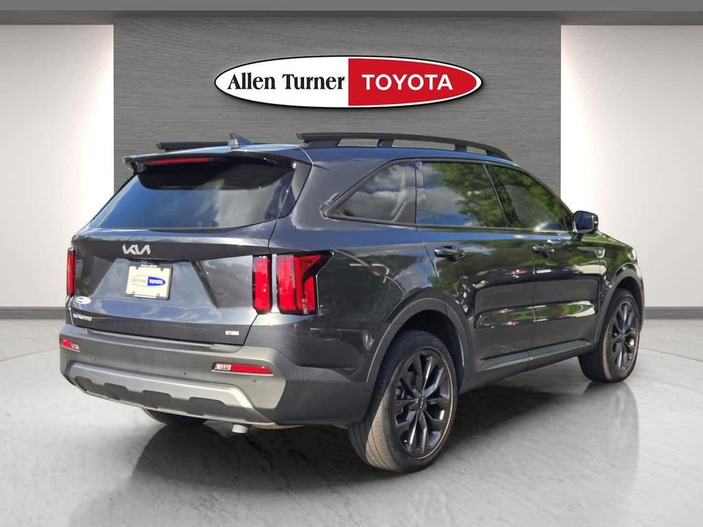 Used 2023 Gray Kia X-Line SX Prestige image 5