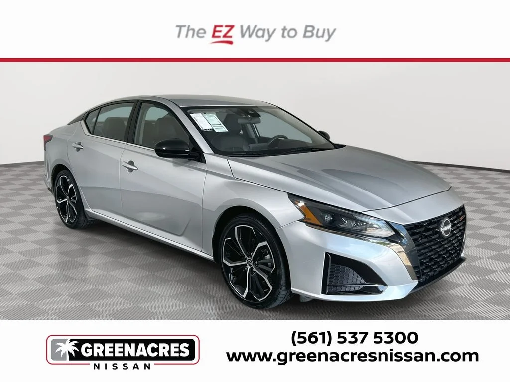 Certified Used 2024 Silver Nissan 2.5 SR image 1