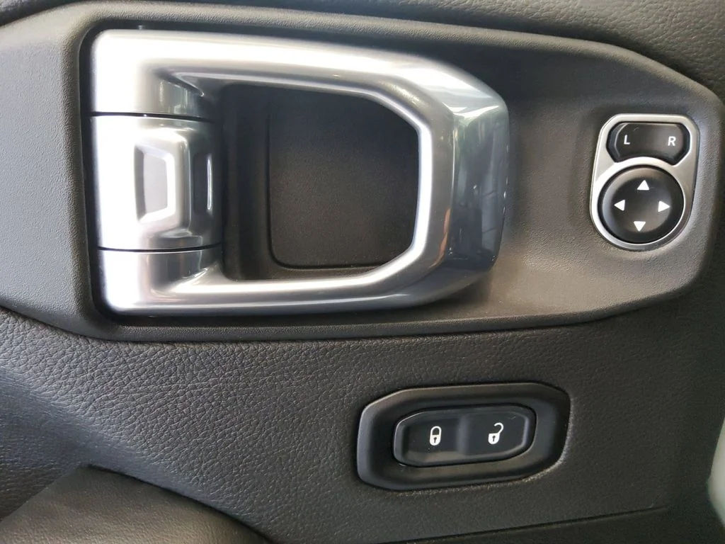 Used 2024 Gray Jeep Rubicon X image 12
