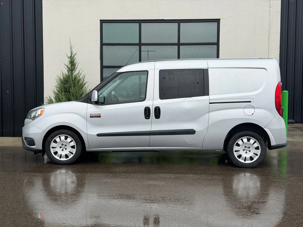 Used 2016 Silver Ram SLT image 2