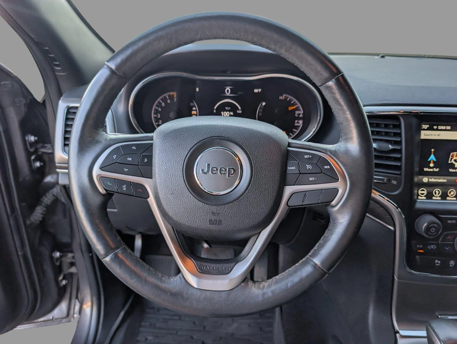 Used 2018 Granite Crystal Metallic Clearcoat Jeep Limited image 27