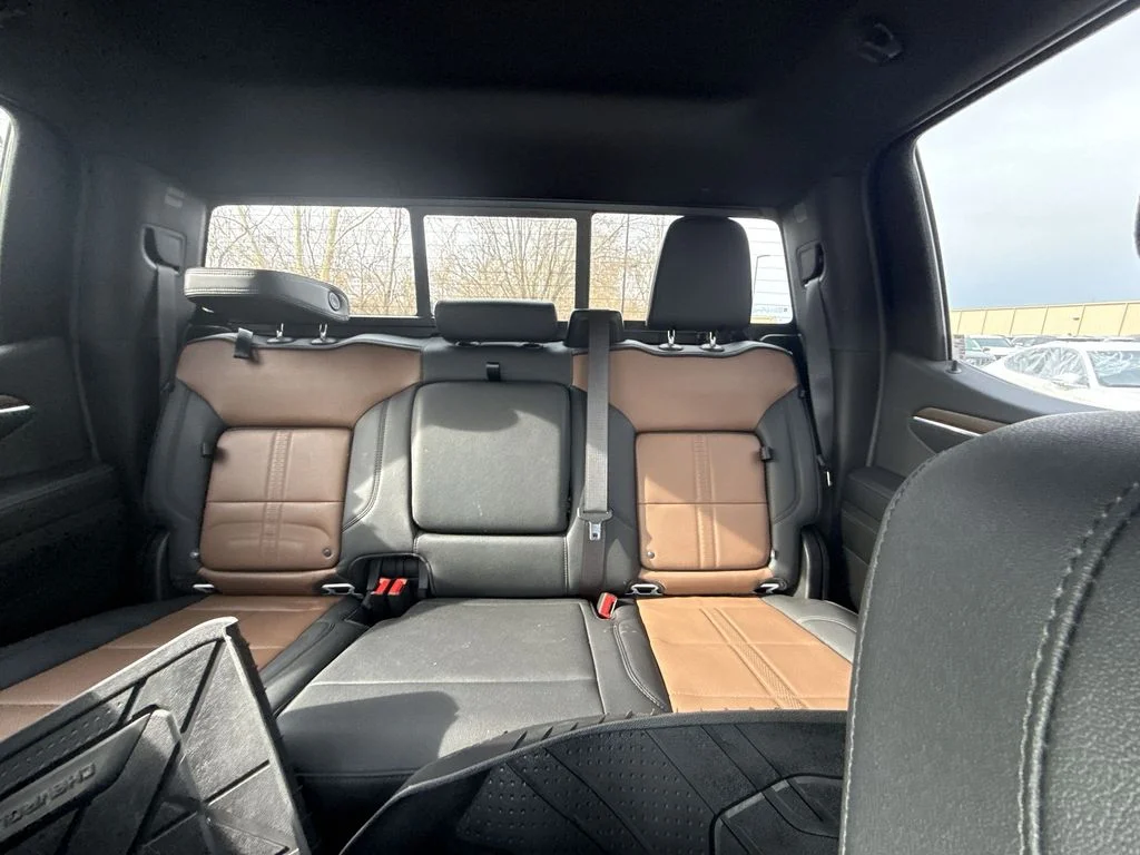 Used 2024 Beige Chevrolet High Country image 21